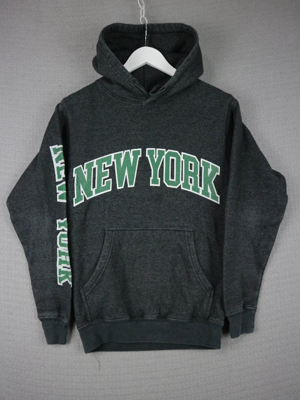 Social Culture New York Spell Out Mens XS Grey Pullover Hoodie Y2K